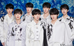 娱乐吃瓜君时代少年团,娱乐吃瓜君时代，青春偶像的崛起之路