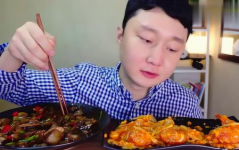 娱乐吃瓜酱捆香肠,美味又简单！